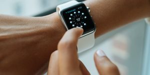 smart-watch-821557_1920